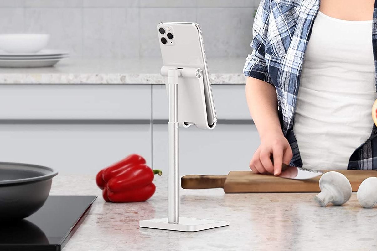 OMOTON Adjustable iPhone Stand