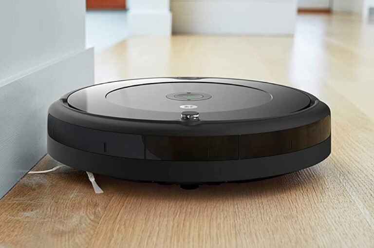 iRobot Roomba 694 Robot Vacuum