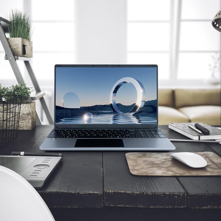This $1200 Windows Laptop With 12 GB RAM, 512 GB SSD, 1080 HD Display is Dirt Cheap At Just $309 1