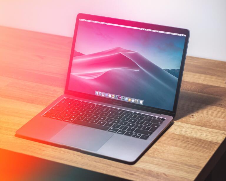 $749 M1 MacBook Air Deal is Over! But Amazon Forgot To Turn Off in This Color Option! 2 $749 M1 MacBook Air Deal is Over! But Amazon Forgot To Turn Off in This Color Option! 2