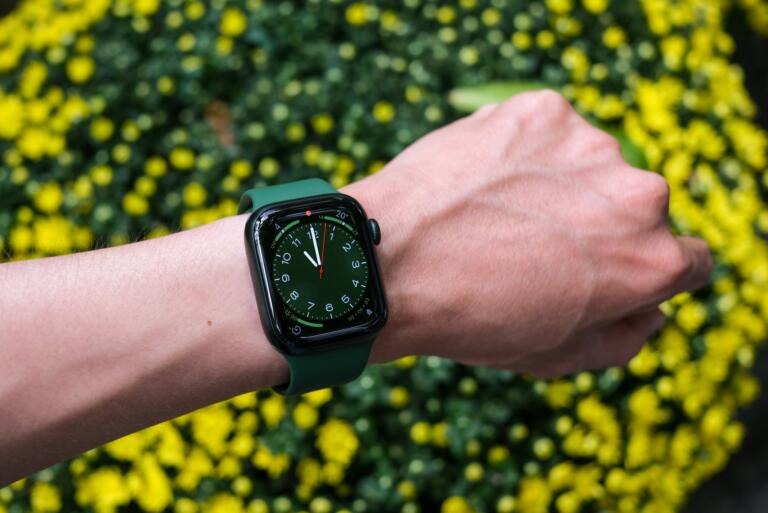 Save 43% with Apple Watch Series 7 GPS + Cellular Model From Amazon 1