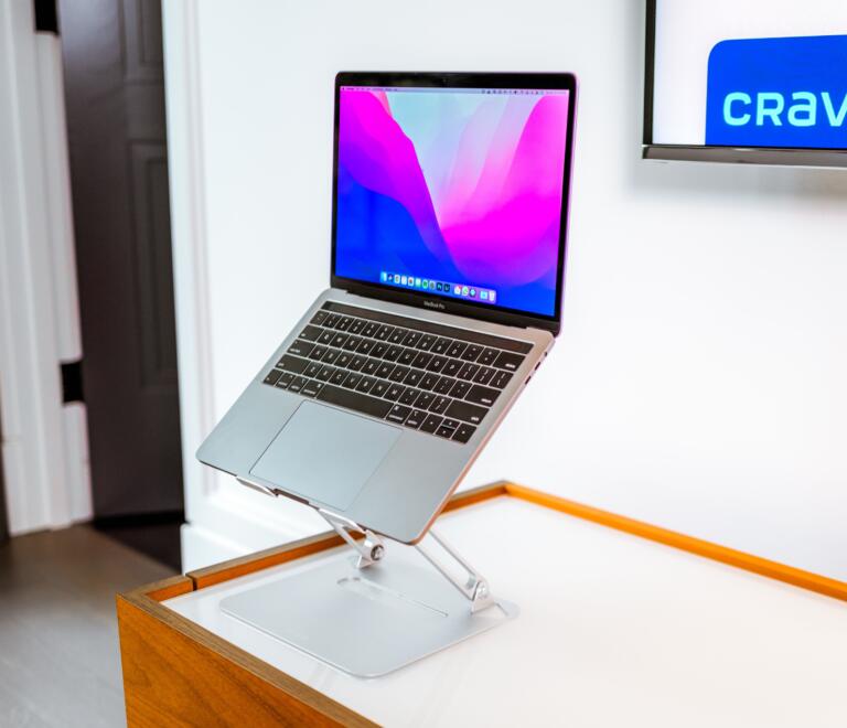 End of $749 M1 MacBook Air deal! Amazon left this color option on! 1