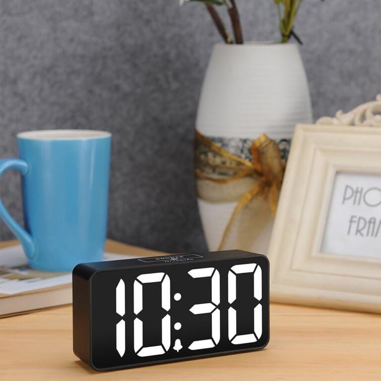 Take this Compact Digital Alarm Clock with USB Charging Port for smartphones for 42% less at $15 1