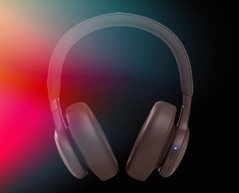 JBL Live 660NC - Wireless Over Ear Noise Cancelling Headphones pairs great with Apple devices, currently 50% off! 1