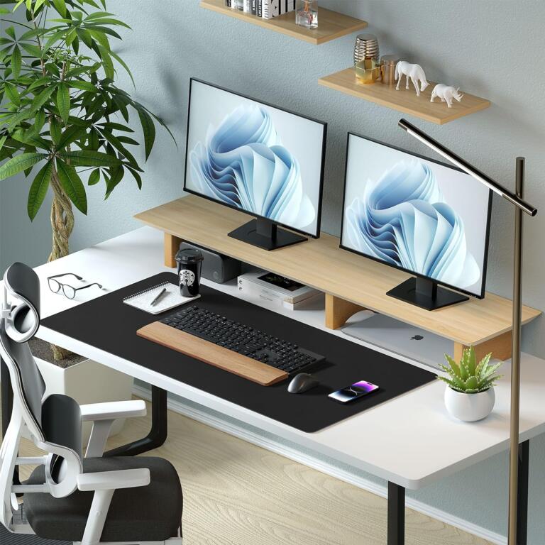 Grab this 31.5" x 15.7"Leather Desk Pad for $12 only 1 Grab this 31.5" x 15.7"Leather Desk Pad for $12 only 1