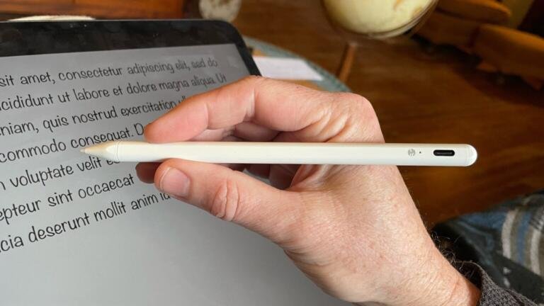 The alternative to the Apple Pencil has received more than 80,000 ratings and is currently priced at $20 1