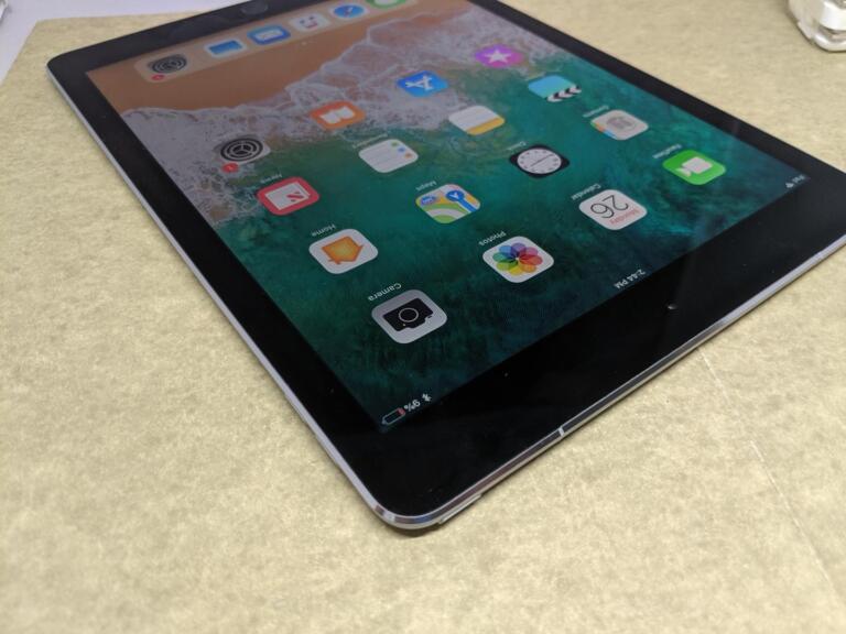 Tech Deal Alert: Get Your Cellular iPad at a Dirt Cheap $131 1