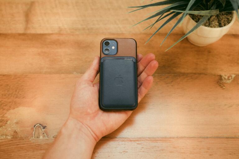 Exclusive Deal: Get Apple's FineWoven Wallet at $36.99 - 37% Discount 1