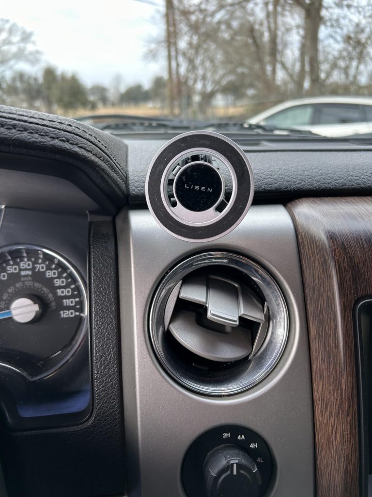 How iPhone Users Are Upgrading Car Safety With MagSafe Vent Mounts 11 How iPhone Users Are Upgrading Car Safety With MagSafe Vent Mounts 8