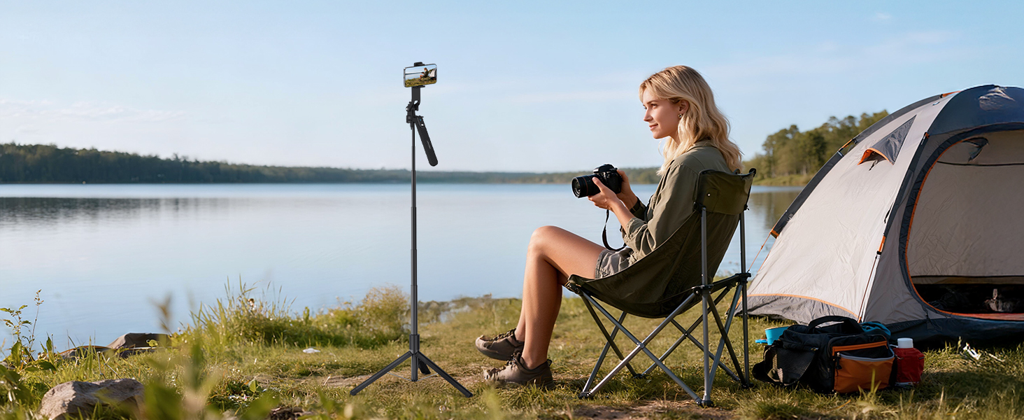 How iPhone Users Capture Stable Shots With Extendable Tripod and Selfie Stick 2 How iPhone Users Capture Stable Shots With Extendable Tripod and Selfie Stick 2
