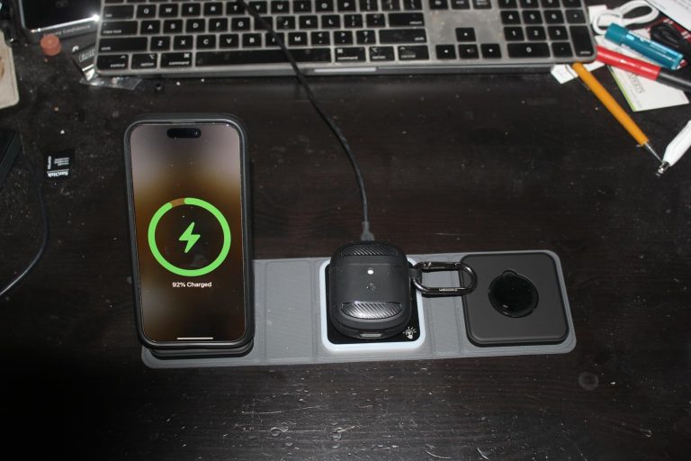 Why Apple Users Are Quietly Switching to Foldable Charging Stations for Multi-Device Travel 7