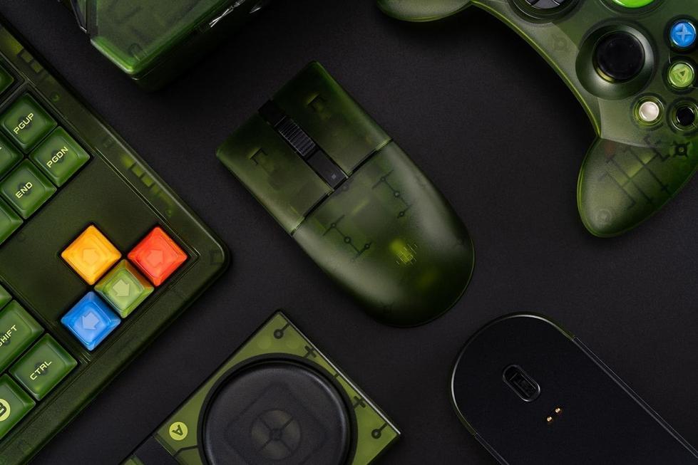 Smart Upgrade: 8BitDo's Retro R8 Wireless Mouse for Your Apple Setup 1