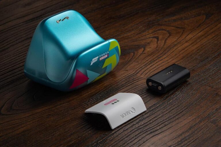 Simplify Your Setup: 8BitDo Forza Horizon 6 Xbox Controller Charging Dock 8